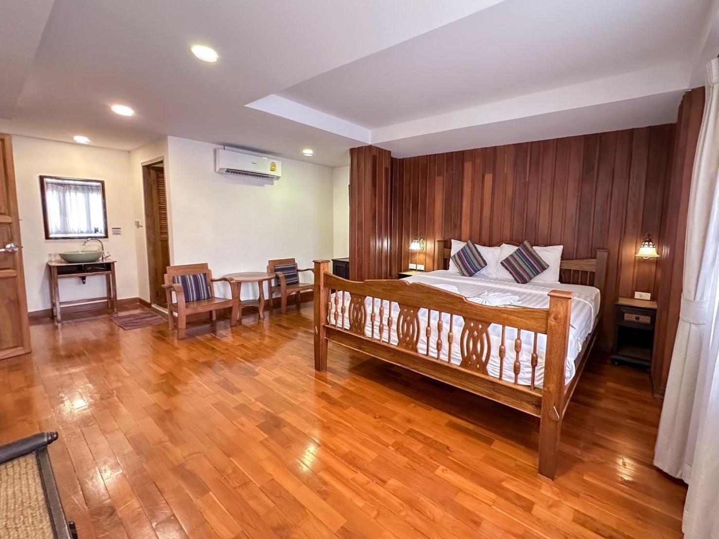 Rustic River Boutique, Chiang Mai